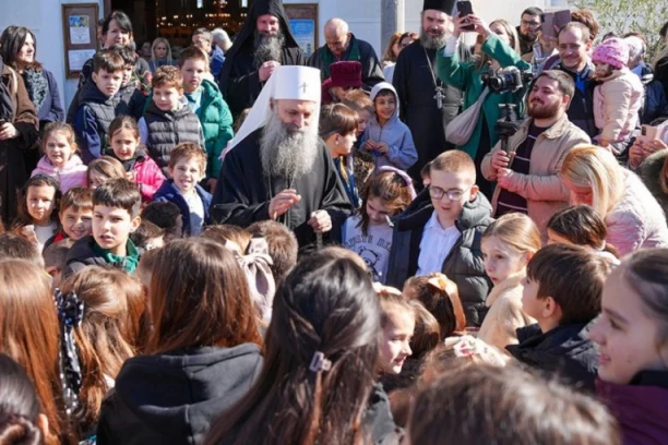 “NE POSTOJI NIJEDNA DRUGA KRIZA OSIM DUHOVNE”: Patrijarh na liturgiji u Novom Beogradu poručio da nema ni ekonomske, ni političke, ni socijalne nestabilnosti