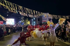 ZAPALJENA DŽINOVSKA LUTKA NESTALA U PLAMENU! Aco Pejović napravio HAOS nasred šetališta, krivac doveden pred sud! (VIDEO)