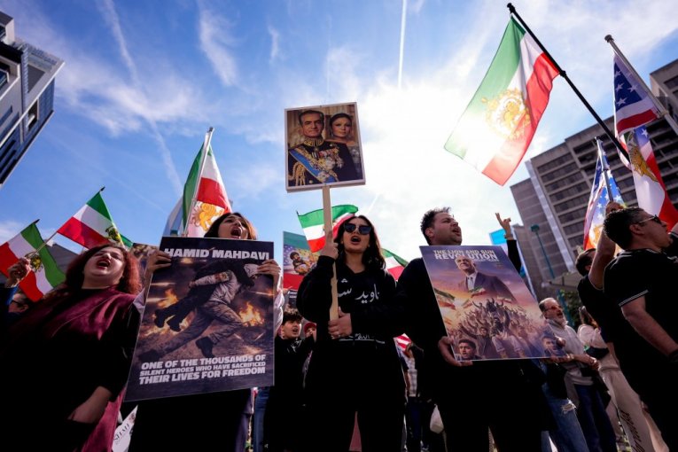 Tanjug/AP Photo/Mike Stewart