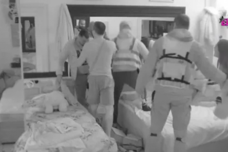 Anastasija i Boginja napale Boru Santanu