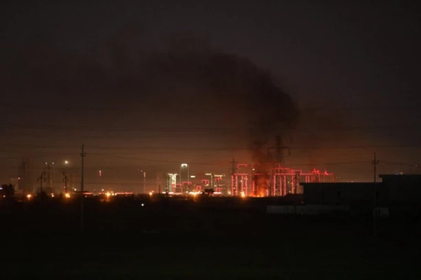 PAKAO U BAGDADU: NAPAD dronova u blizini američke ambasade, odjeknule EKSPLOZIJE! (VIDEO)