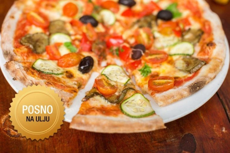 POSNA PICA KOJA OSVAJA NA PRVI ZALOGAJ: Jeftin ručak od par sastojaka, a ukus pamti cela porodica