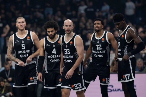 SITUACIJA JE OTEŽANA! EVO ŠTA RADE KOŠARKAŠI PARTIZANA U RATNOJ ZONI: Ovo su najnovije informacije, evo kako su završili u Dubaiju