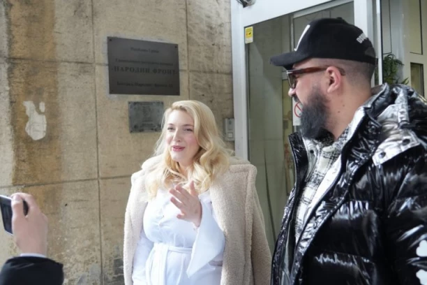 PLJUŠTE ČESTITKE! Stigle predivne vesti iz doma Saše Kapora, Milica Todorović PRVA ČESTITALA!