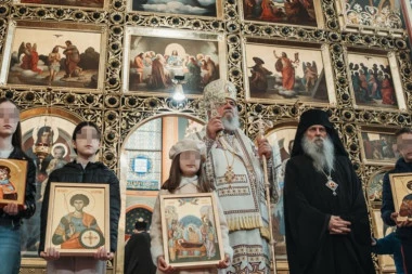 MIRIS TAMJANA I SJAJ IKONA U HRVATSKOJ PRESTONICI: Evo kako je proslavljena Nedelja pravoslavlja u Zagrebu