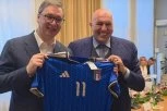 "POSEBNA ČAST ZA MENE!" Vučić sa italijanskim ministrom odbrane - POHVALIO SE POKLONOM! (FOTO, VIDEO)
