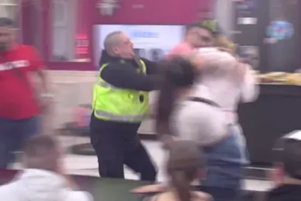 ANELI DEMOLIRALA ELITU, OBEZBEĐENJE JE OBORILO: Ahmićeva PODIVLJALA kao nikad, HITNO prekinut program!