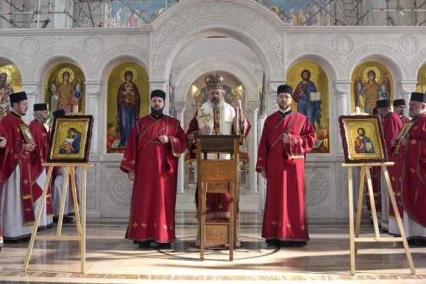 “NEMA DUŠE KOJA U NEŠTO NE VERUJE, AKO NE VERUJU ISPRAVNO, VERUJU U ĐAVOLSKE SPLETKE”: Iz Sabornog hrama u Valjevu, vladika Isihije poslao opomenu