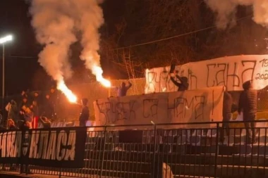 DIRLJIV OPROŠTAJ KOJI JE RASPLAKAO SVE: Navijači Miljakovca za Sanju (VIDEO)
