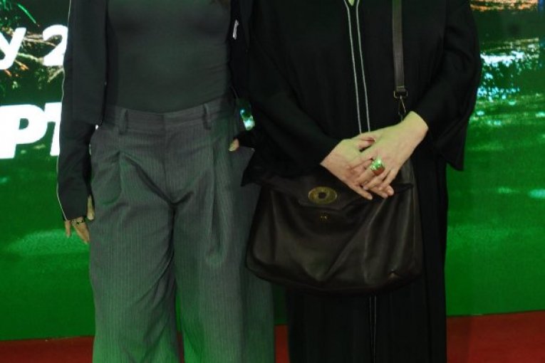 Glumci iz serije "Izvor"