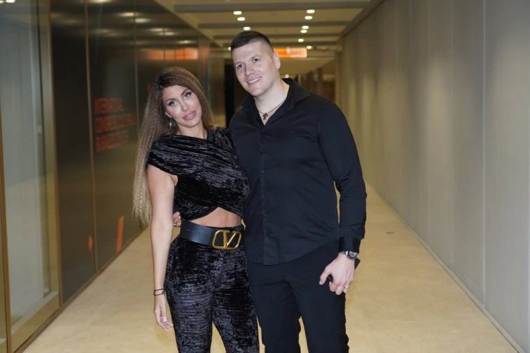 PUKLI PREKO 10.000 EVRA ZA POVRATAK U SRBIJU! Jelena i Sloba se odmah snašli: Ne znam šta rade ljudi koji nemaju novca!