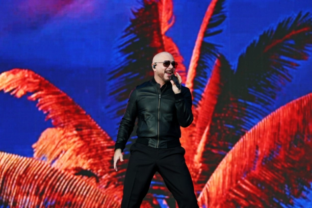 PITBULL STIŽE U SRBIJU, IZBIO POTPUNI HAOS: Svi se spremaju da urade OVO! (VIDEO)