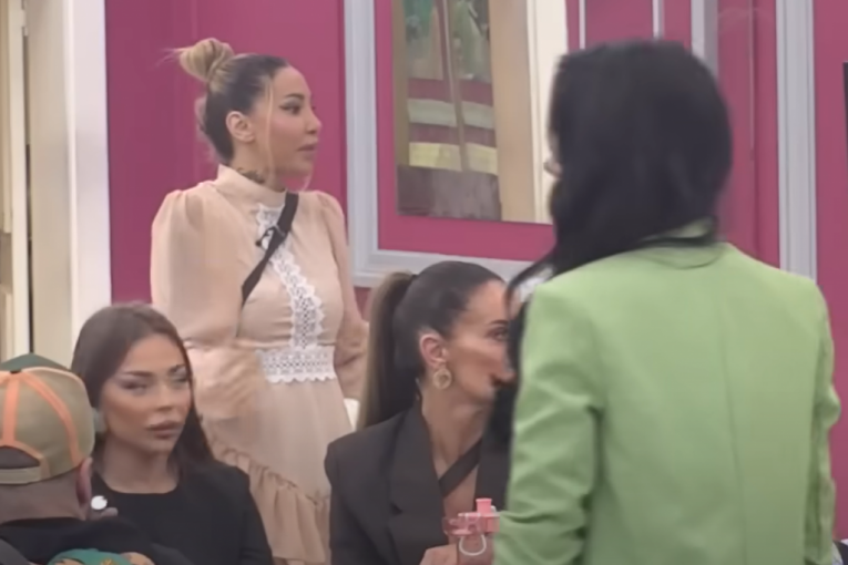 Anita Stanojlović i Aneli Ahmić