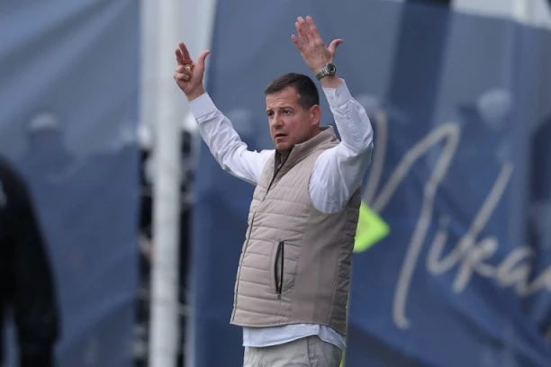 DELIJE ISPROZIVALE LALATOVIĆA: Njegova reakcija i odgovor Novopazaraca su šokantni (VIDEO)