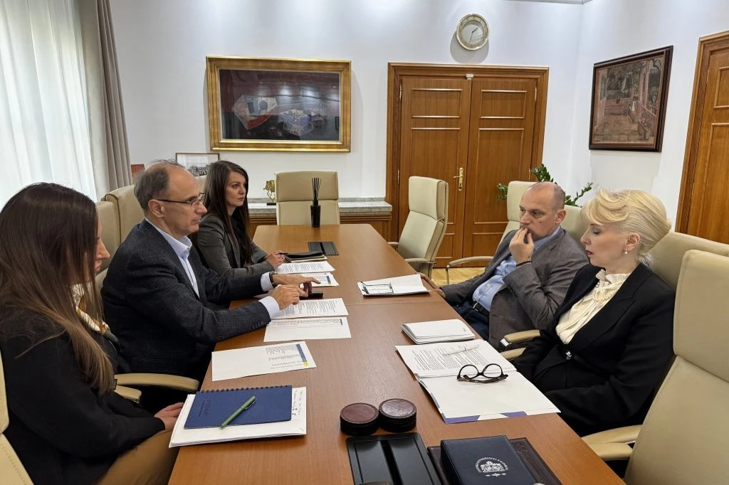 SJAJNE VESTI U VEZI SA ZDRAVSTVOM! Premijer Macut ističe: Stabilnost tržišta lekova i smanjenje cena su prioritet Vlade Srbije!