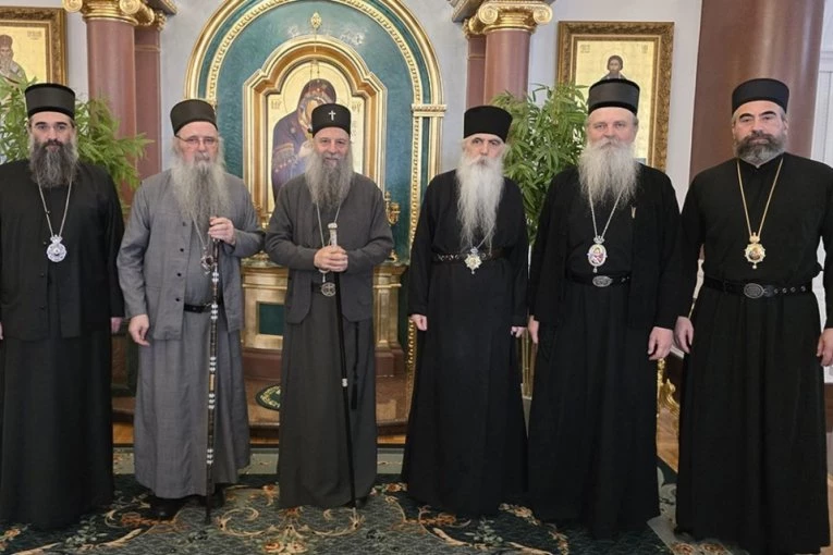 VAŽNI CRKVENI RAZGOVORI IZA ZATVORENIH VRATA: Održana sednica Sinoda Srpske pravoslavne crkve