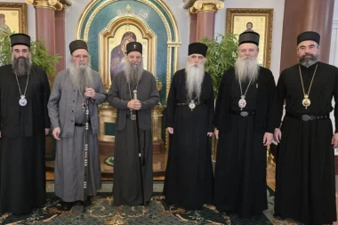 VAŽNI CRKVENI RAZGOVORI IZA ZATVORENIH VRATA: Održana sednica Sinoda Srpske pravoslavne crkve