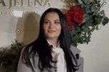 ZGRNULA BOGATSTVO NE USTAJUĆI SA STOLICE! Tanjir ispred Jane Todorović KRCAT EVRIMA: Ljudi ne veruju svojim očima, ŠOK SNIMAK ruši internet!