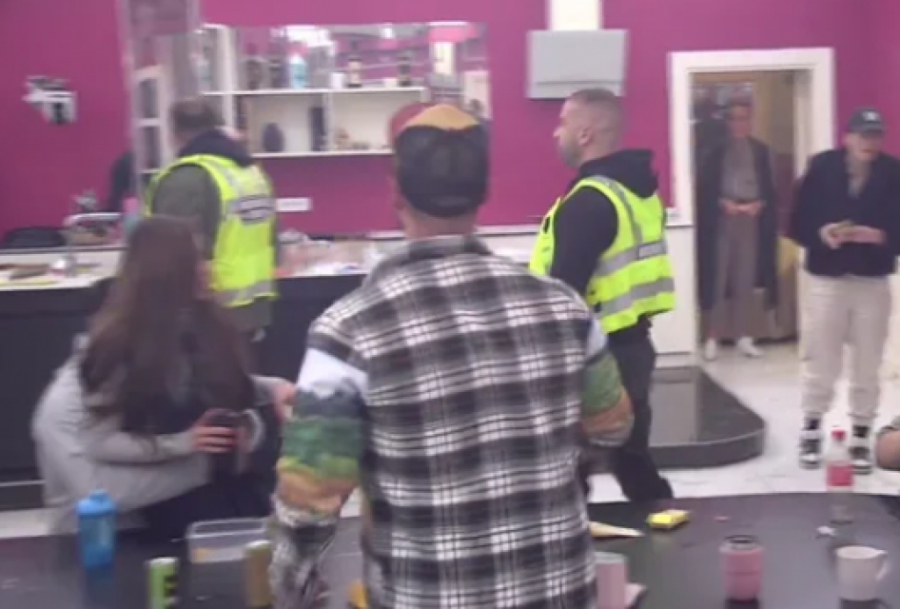 UZNEMIRUJUĆA SCENA U ELITI: Uroš UŽIVO u programu NASRNUO na Luku, hteo da mu DEMOLIRA GLAVU!