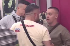 MOMENTALNI PREKID PROGRAMA! Asmin NASRNUO na Daču, pribio ga uza zid, jedva ih OBUZDALI! (FOTO)