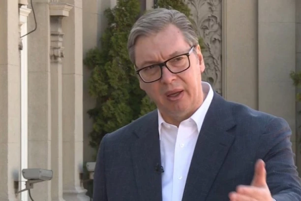 VUČIĆ O NOVIM CENAMA GORIVA: Doneli smo odluku da rast bude najviše tri dinara!