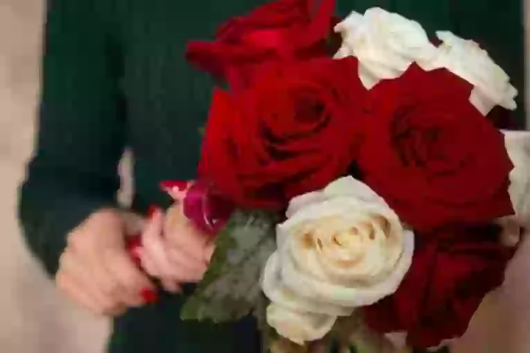 Zaboravite na kliše poklone: Zašto sve više žena bira adrenalin umesto cveća za 8. mart?