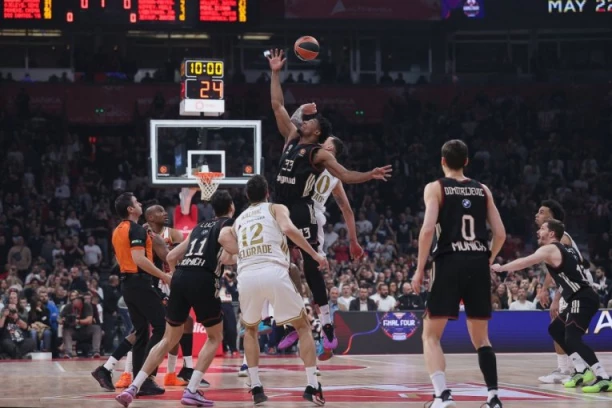 VELIKA BITKA U ARENI: Bajern ima šest poena prednosti posle prve četvrtine!