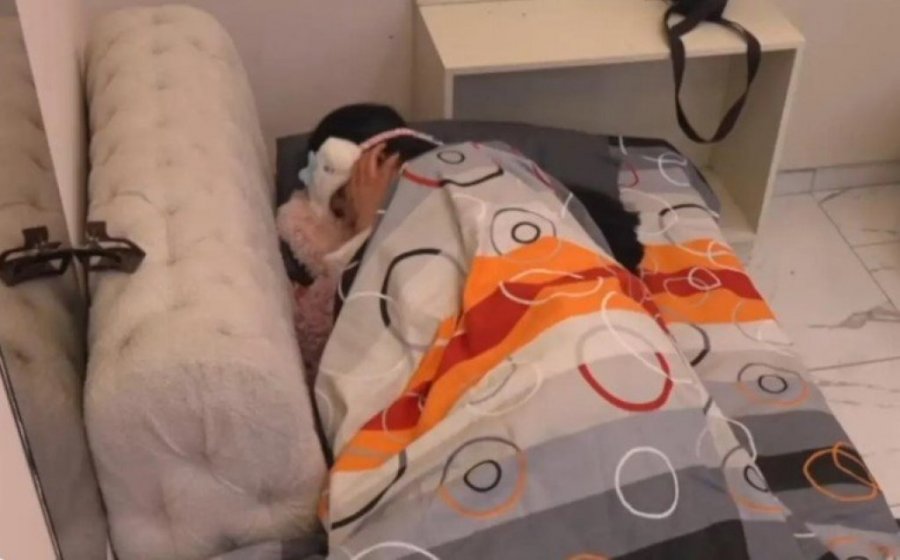 ANITA STANOJLOVIĆ SVOJEVOLJNO NAPUSTILA BELU KUĆU - Zvaničan kraj krunisane pobednice rijalitija?!