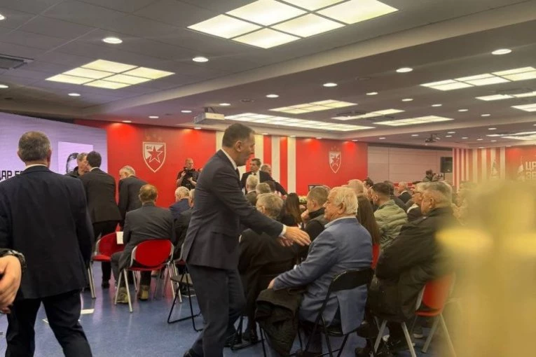 POZNATA LICA NA KOMEMORACIJI: Stigli Branko Radujko i Dragan Džajić! (VIDEO)