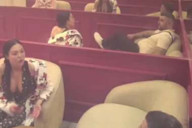 MAJA SATERALA ASMINA U ĆOŠAK, PA GA SASTAVILA SA CRNOM ZEMLJOM: Posle OVIH reči zanemeo od šoka!