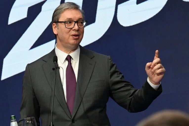 GRAĐANI MOGU DA BUDU MIRNI! Vučić rešio jednu od najvećih briga - neće biti nestašice nafte!