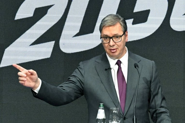 "NAUČILI SMO ISTORIJSKE LEKCIJE, VREME JE DA IH MUDRO PRIMENIMO"! Vučić sumirao nedelju za nama i poslao poruku naciji - PRED SRBIJOM STOJI IZBOR...! (VIDEO)