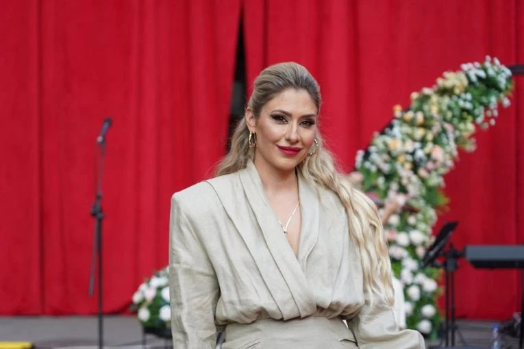 OMILJENA VODITELJKA "SLAGALICE" PET GODINA ČEKALA OVAJ TRENUTAK! Kristina Radenković podelila PRELEPE VESTI - Ko želi, nek čestita!