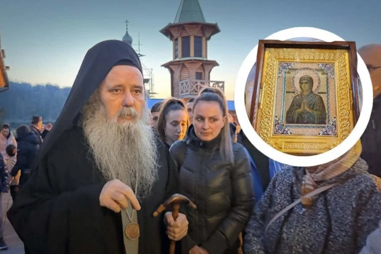 „PONELI SU OVU IKONU U LITIJU I BOLEST JE NESTALA ZA NEKOLIKO DANA“: Poručio je vladika Fotije dočekujući veliku svetinju iz Rusije (VIDEO))