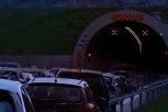 SAOBRAĆAJANA NESREĆA ISPRED TUNELA "ŠARANI"! Ogromna gužva na "Milošu Velikom"!