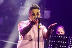 MARIJA ŠERIFOVIĆ HITNO PREKINULA KONCERT: Pojavio se SNIMAK njenog sina "SKLONITE GA ODMAH" (FOTO)