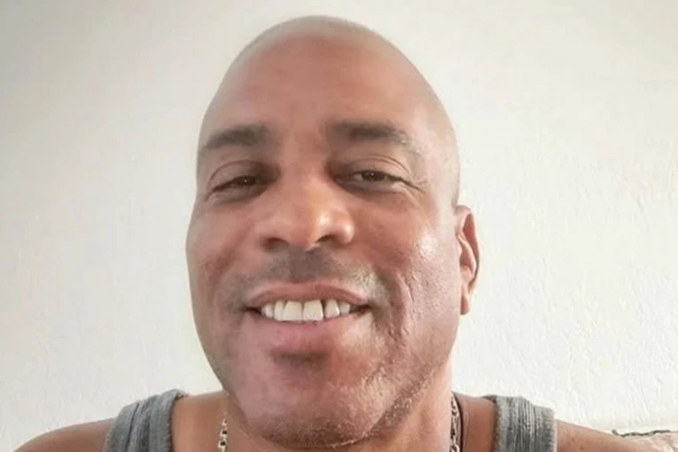 AMERIČKI REPER OŽENIO RUSKINJU I PREŠAO U PRAVOSLAVLJE: “Poseta manastiru mi je potpuno promenila život”