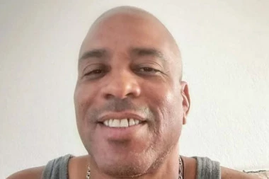 AMERIČKI REPER OŽENIO RUSKINJU I PREŠAO U PRAVOSLAVLJE: “Poseta manastiru mi je potpuno promenila život”