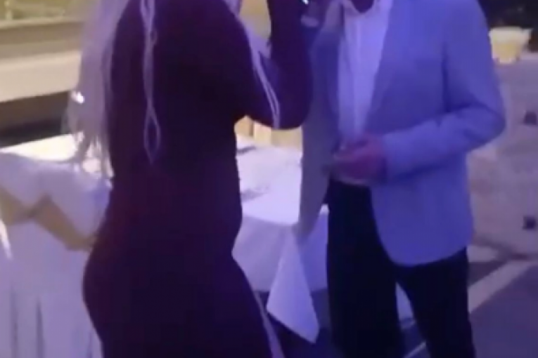 Era Ojdanić i Dora zapevali