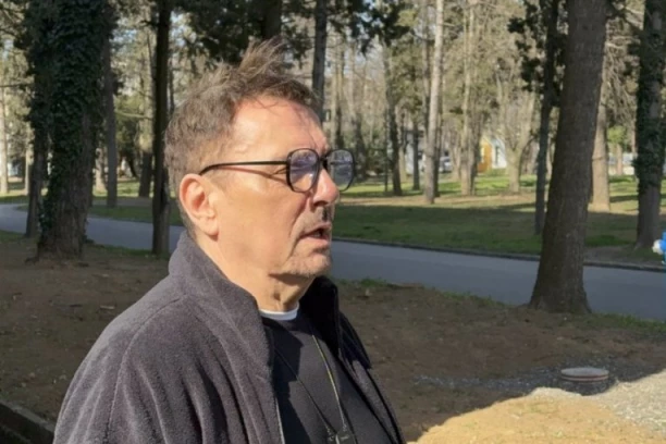 "PESMOM SAM TE DOČEKAO, PESMOM TE I ISPRAĆAM" Tragičan gubitak zavio Kebin dom u crno, potresna OPROŠTAJNA PORUKA pevača seče poput mača!