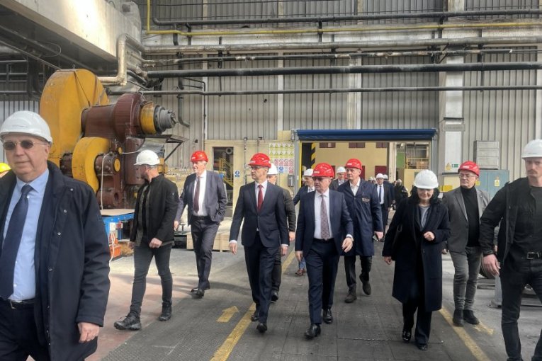 Đuro Macut  - Topionica bakra