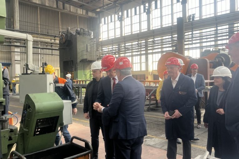 Đuro Macut  - Topionica bakra