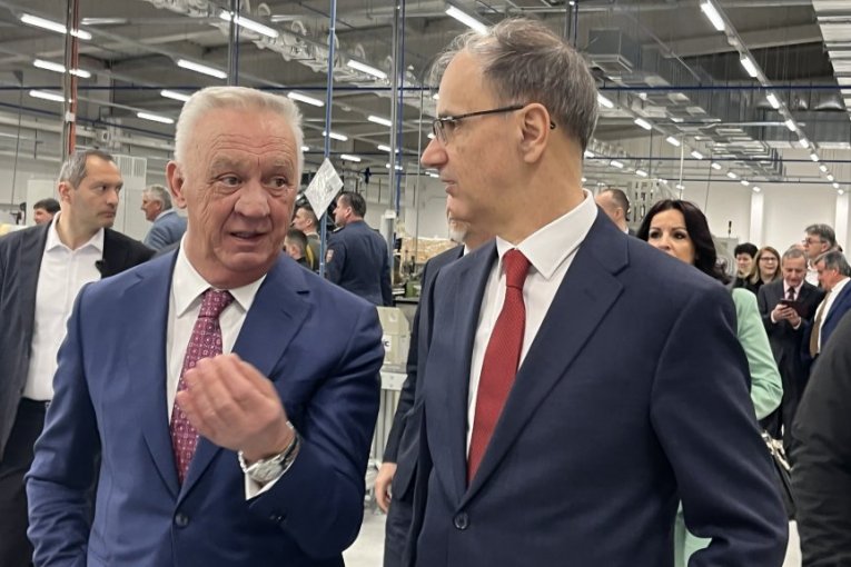 Đuro Macut  - Topionica bakra