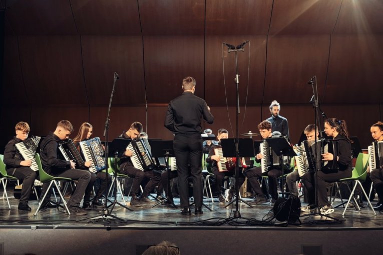 Orkestar harmonika Osnovne muzičke škole "Teodor-Toša Andrejević"
