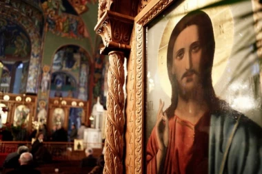 ZAŠTO SE ISUS HRISTOS NAZIVA BOGOČOVEKOM: Otac Srećko o dve prirode Gospoda!