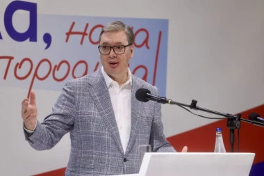 DŽINOVSKA TROBOJKA, BOGAT DEČJI I MUZIČKI PROGRAM, ROBOTI...! Sve o skupu "Srbija, jedna porodica" 27. juna - IZNENAĐENJE ĆE BITI POSEBNA KUTIJA!