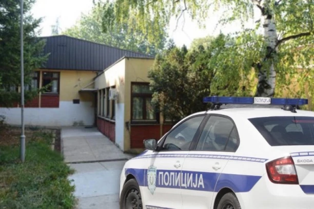 UŽAS NA MILJAKOVCU! Manijaci provalili u vrtić - SVE PORAZBIJALI, PO SLIKAMA DECE CRTALI POLNE ORGANE!