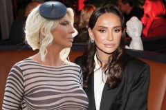 KARLEUŠA BACILA OKO NA EMININOG BIVŠEG?! Milioner joj privukao pažnju, pevačici jedino smetaju njegove GODINE!