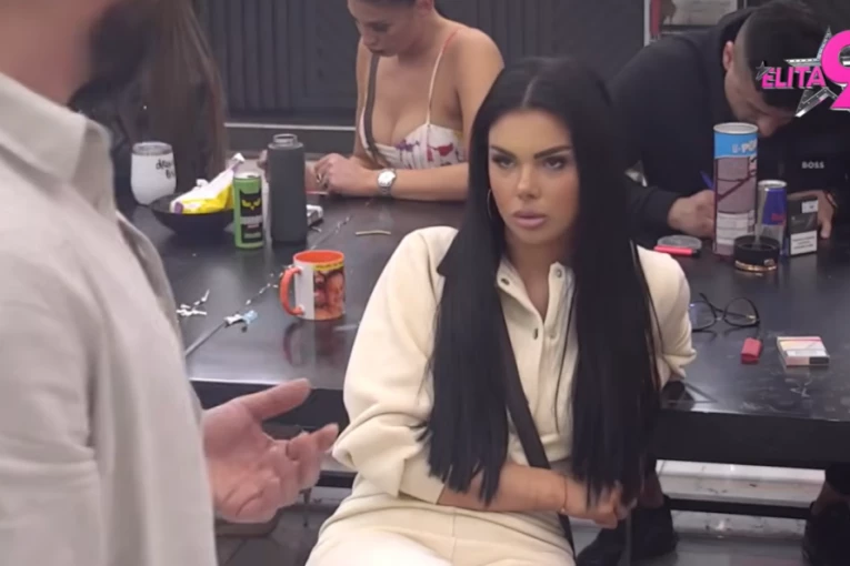 VODITELJ SAOPŠTIO INFORMACIJE O LUKINOM SINU, U BELOJ KUĆI NASTAO MUK: Anita prebledela u sekundi!