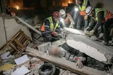 INTERNET GORI! Na Fejsbuku kruži slika u MRTVOG AJATOLAHA u ruševinama: Evo šta je prava istina